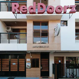 Reddoorz Near Uptown Bgc Mall Hotel Taguig